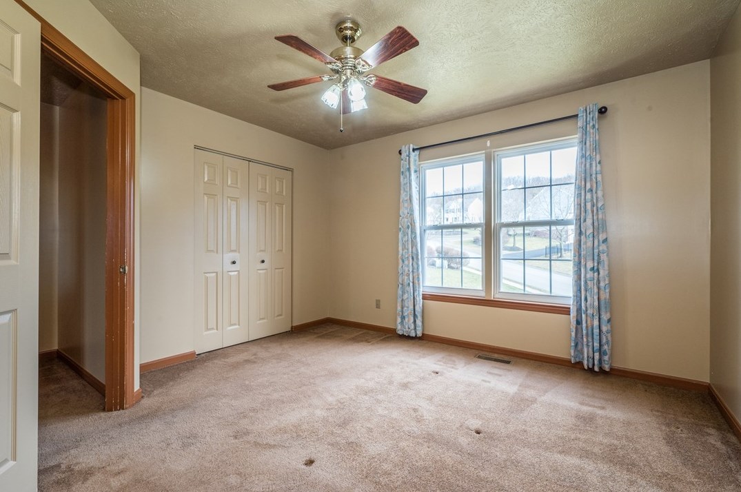 310 Winners Cir, Canonsburg PA  15317-5002 exterior