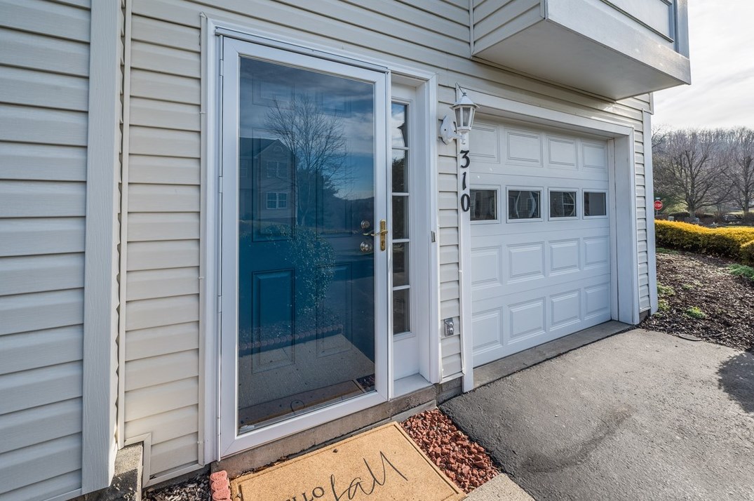 310 Winners Cir, Canonsburg PA  15317-5002 exterior