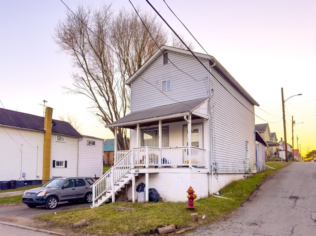 416 Woodward Ave, Apollo PA  15613-1030 exterior