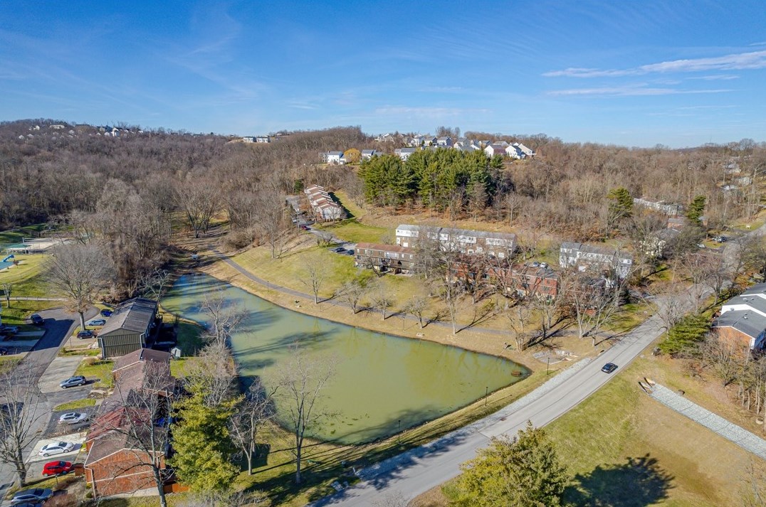 310 Cricketwood Ct, Canonsburg PA  15317-2302 exterior