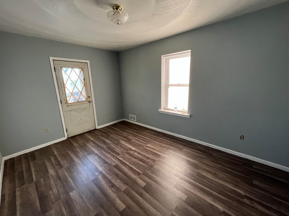 108 Center St, East Pgh, PA 15112