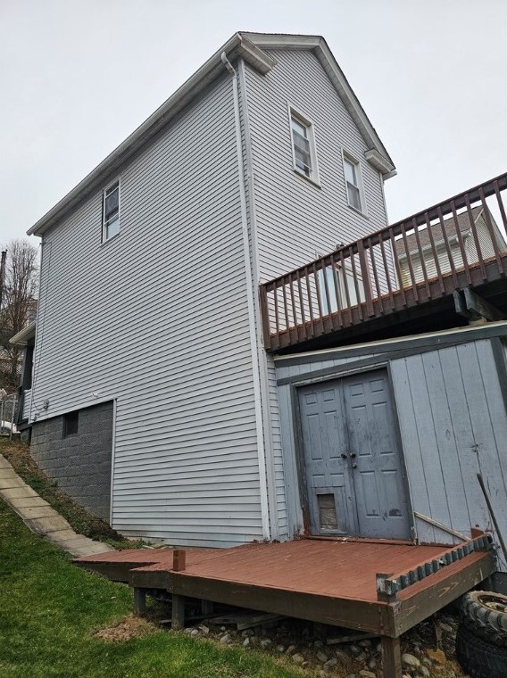 702 Sellers Ave, Jeannette, PA 15644