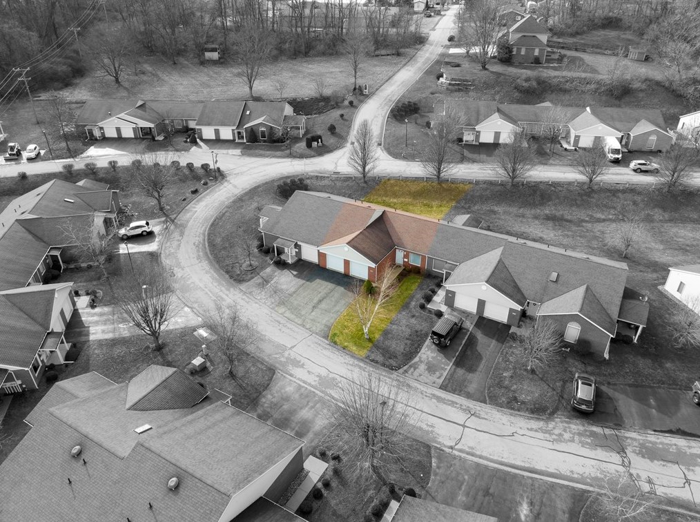 1468 Spg Crst Cir, Latrobe PA 15650-2287 exterior