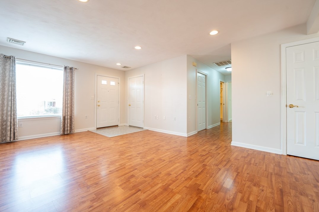 1468 Spg Crst Cir, Latrobe PA 15650-2287 exterior