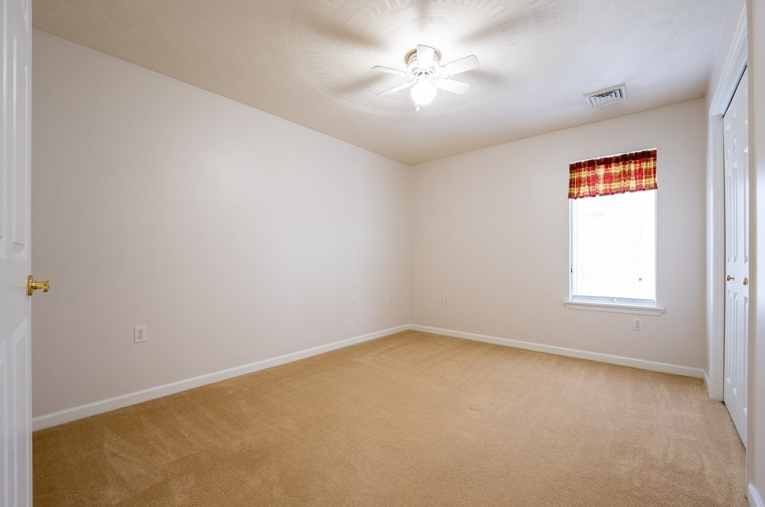 1468 Spg Crst Cir, Latrobe PA 15650-2287 exterior