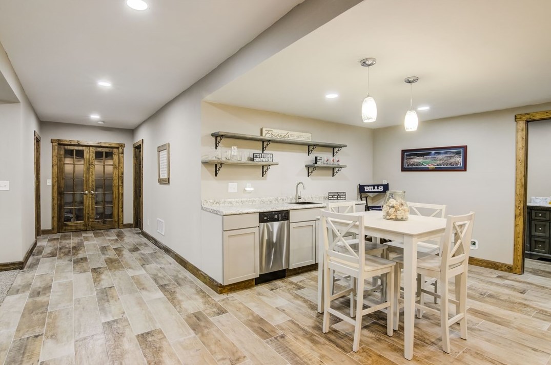 323 Blackhawk Rd, Beaver Falls PA  15010-1405 exterior