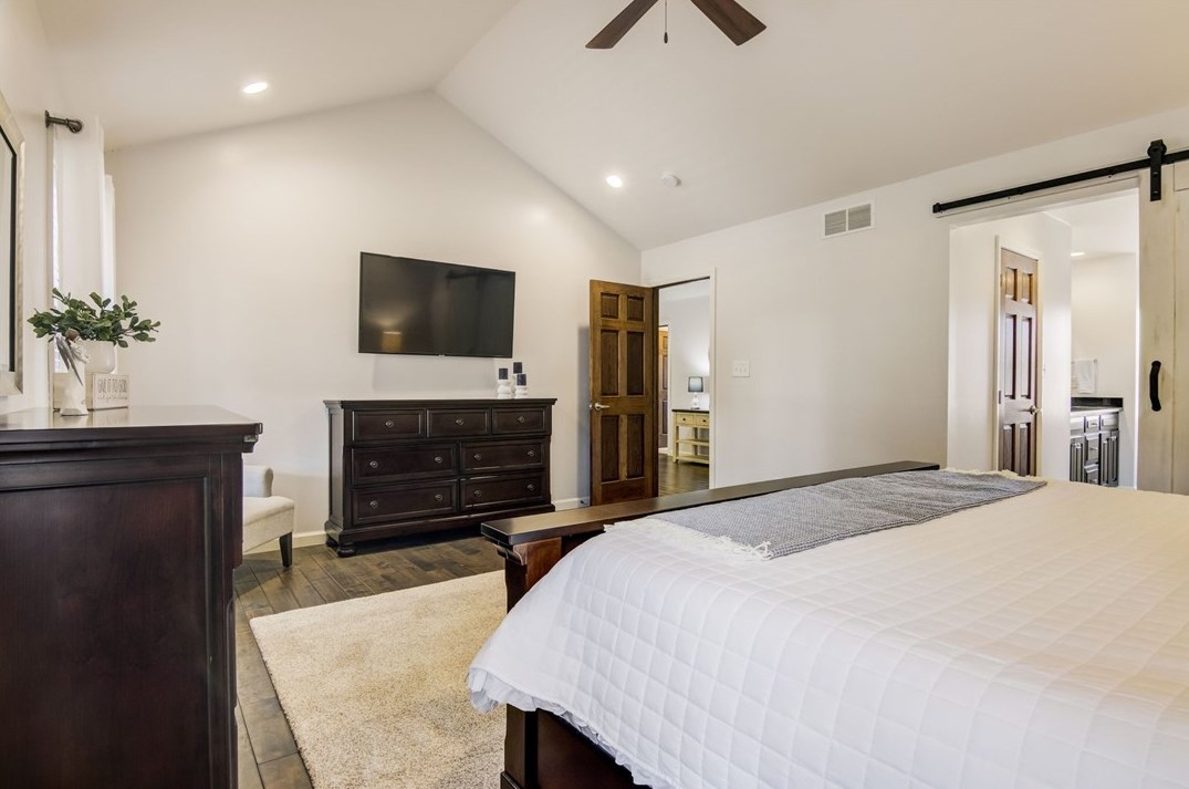 323 Blackhawk Rd, Beaver Falls PA  15010-1405 exterior