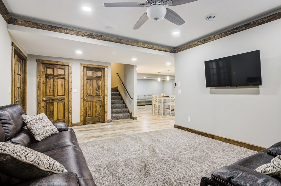 323 Blackhawk Rd, Beaver Falls PA  15010-1405 exterior