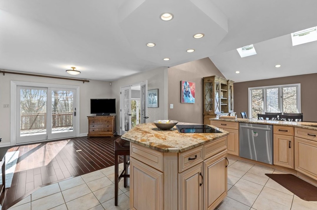 118 Woodside Dr, Canonsburg PA  15317-3244 exterior