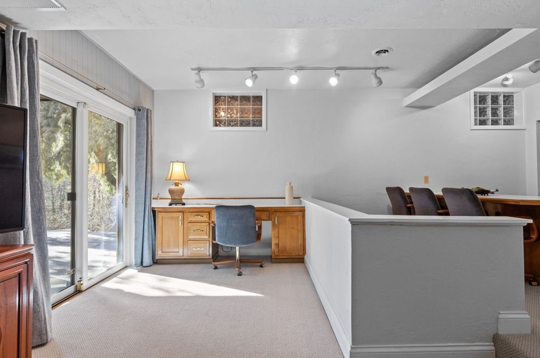 118 Woodside Dr, Canonsburg PA  15317-3244 exterior