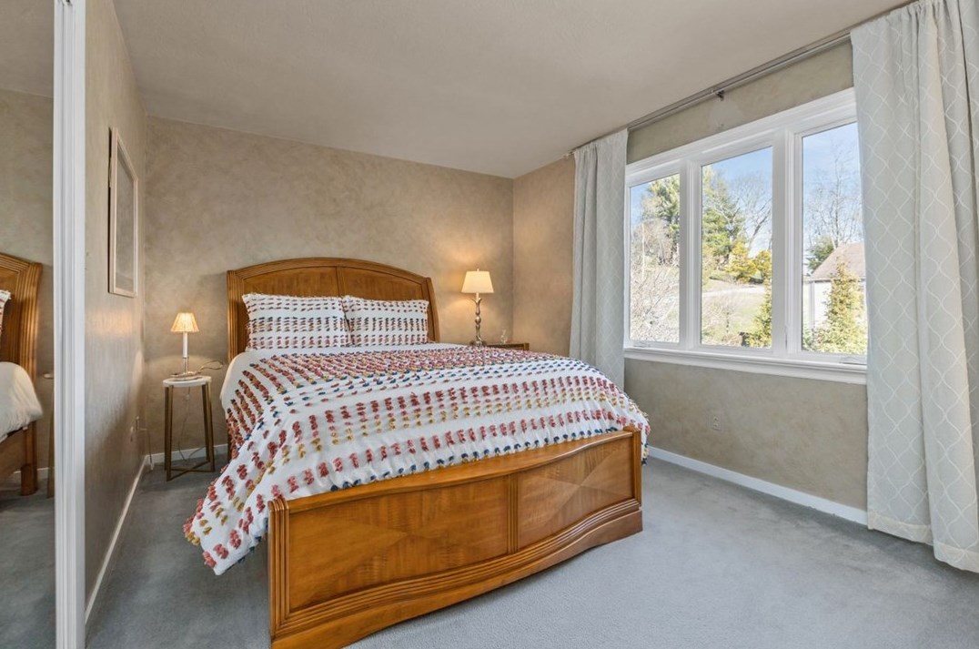 118 Woodside Dr, Canonsburg PA  15317-3244 exterior