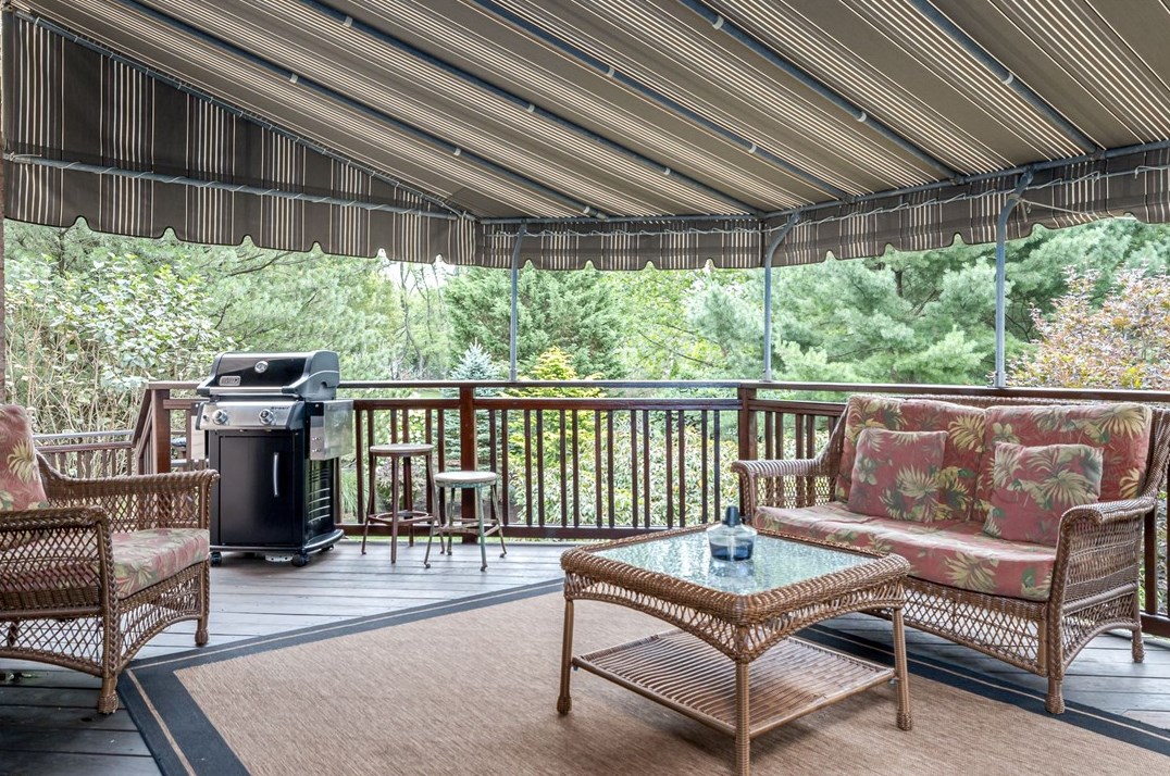 118 Woodside Dr, Canonsburg PA  15317-3244 exterior