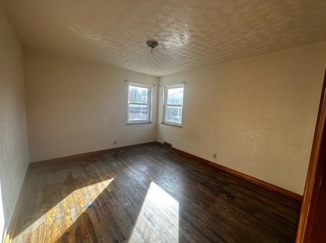817 Sunset Blvd, Ellwood City PA  16117-1457 exterior