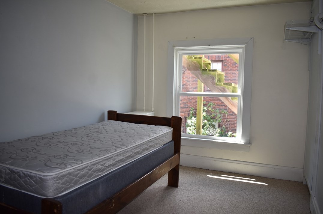 547 Water St, Indiana PA  15701-1975 exterior