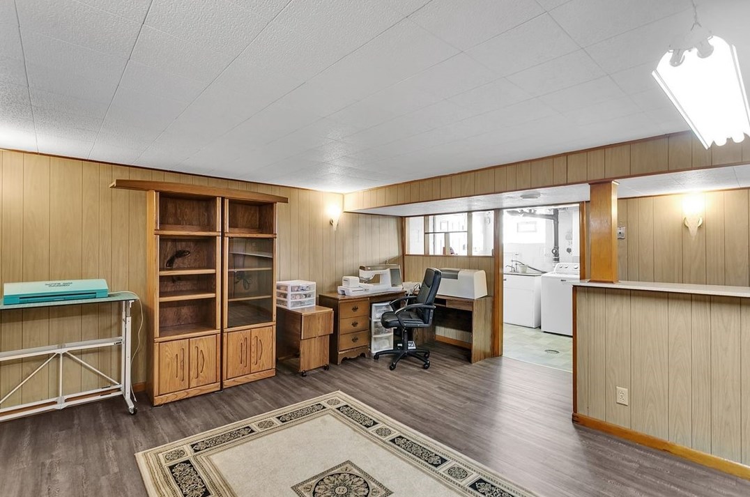 1532 Marion Dr, Finleyville PA  15332-1538 exterior