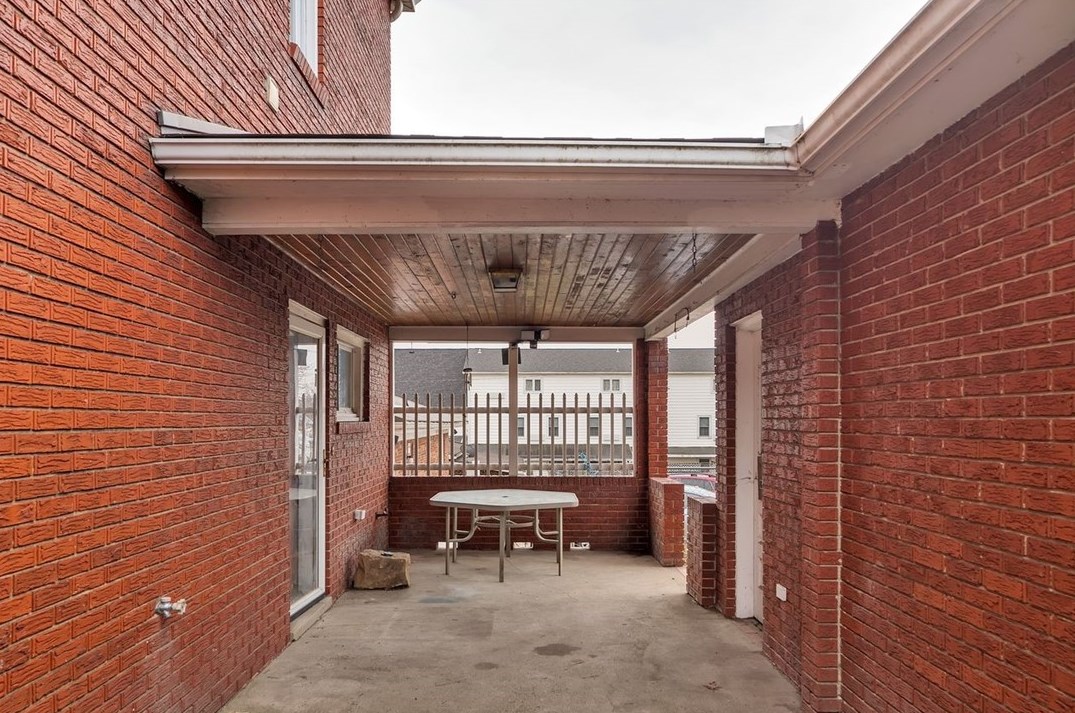 307 Liberty St, Perryopolis PA  15473-5306 exterior