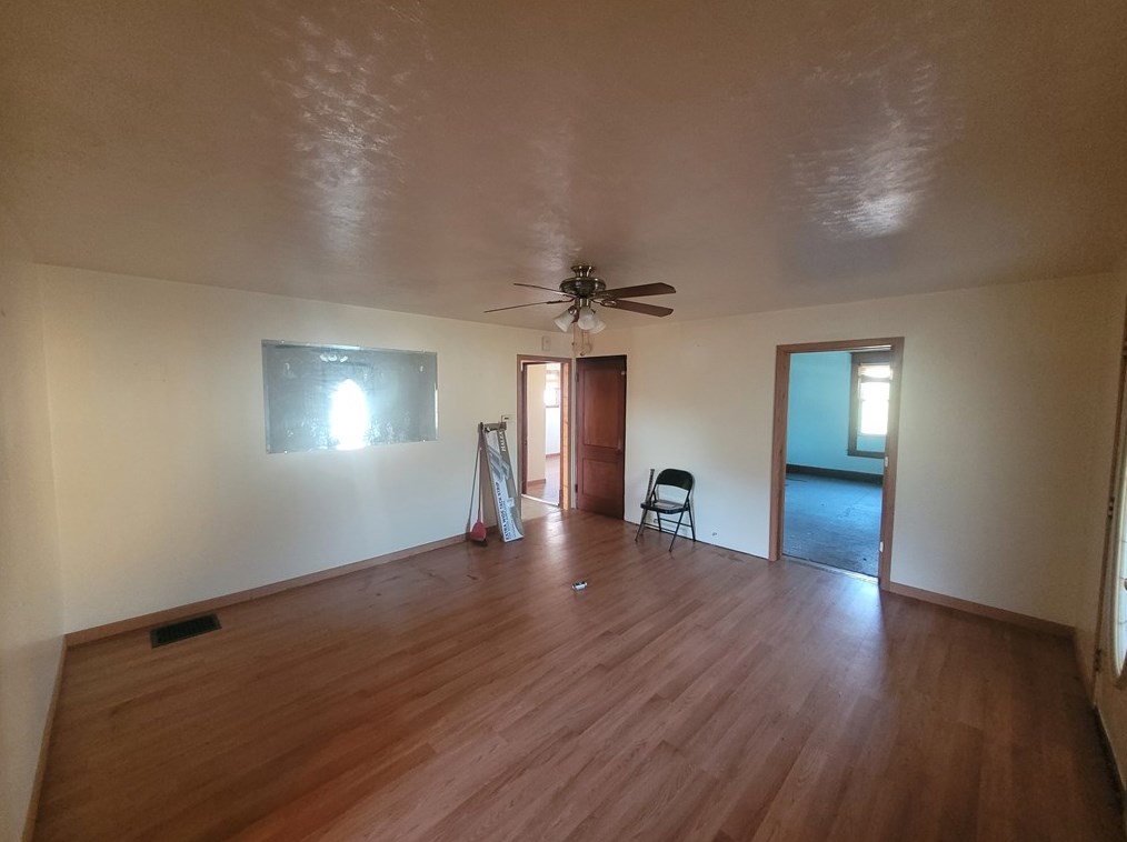 104 Forrest St, Petrolia, PA 16050