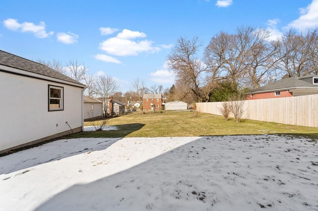 202 Iola St, Glenshaw PA  15116-2029 exterior