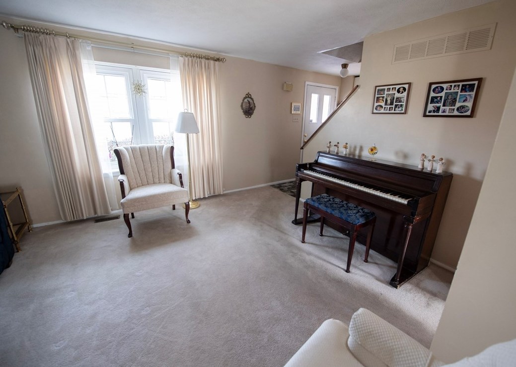 360 Constellation Dr, Freedom PA 15042-2713 exterior