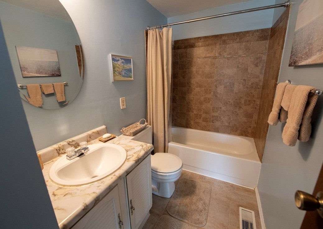 360 Constellation Dr, Freedom PA 15042-2713 exterior