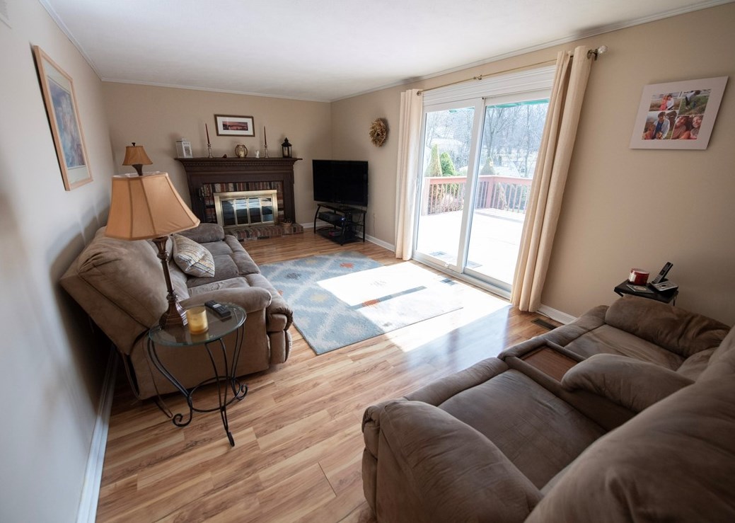 360 Constellation Dr, Freedom PA 15042-2713 exterior