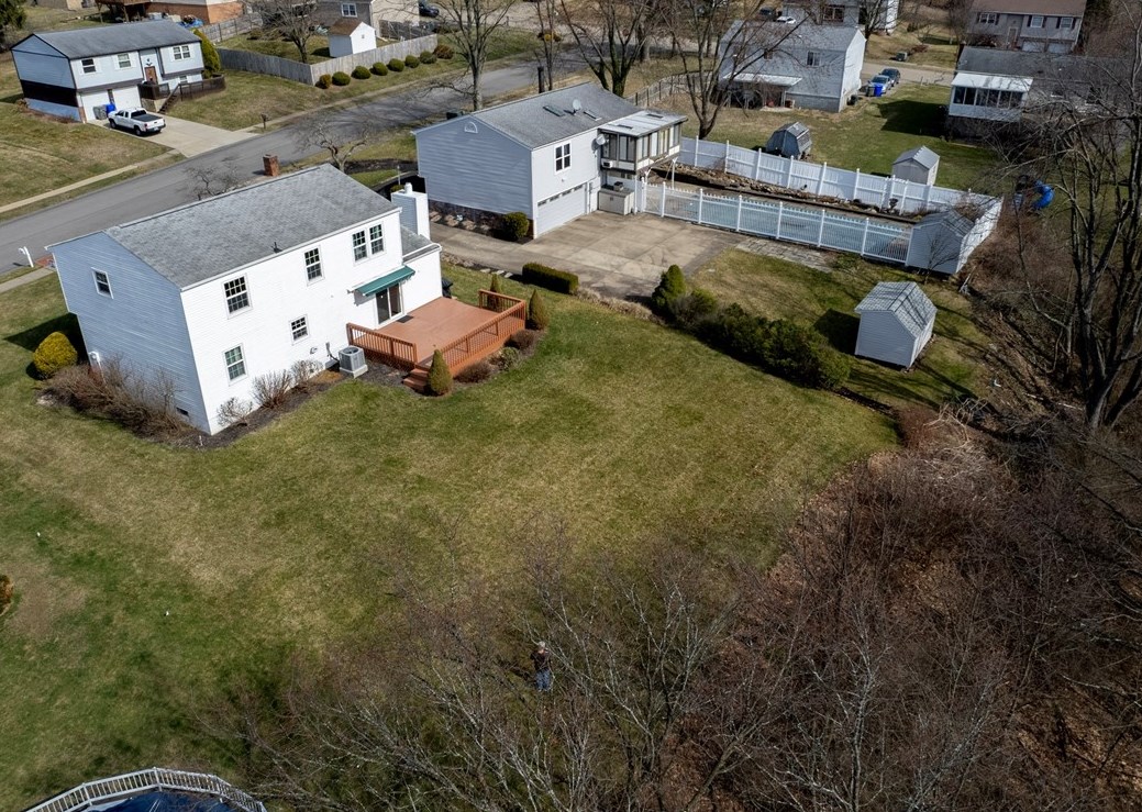 360 Constellation Dr, Freedom PA 15042-2713 exterior