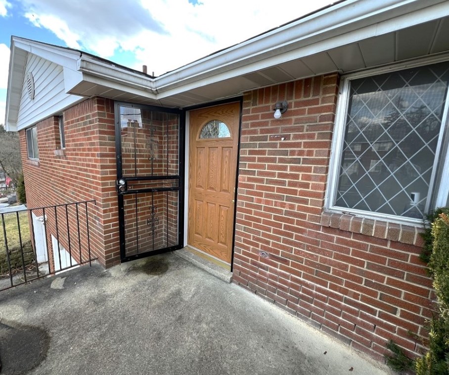 107 Vincent Dr, Verona PA  15147-3213 exterior