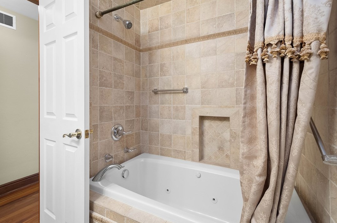 106 Mcgregor Dr, Canonsburg PA  15317-2237 exterior