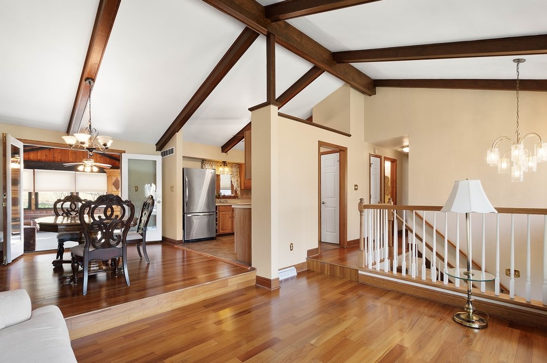 106 Mcgregor Dr, Canonsburg PA  15317-2237 exterior