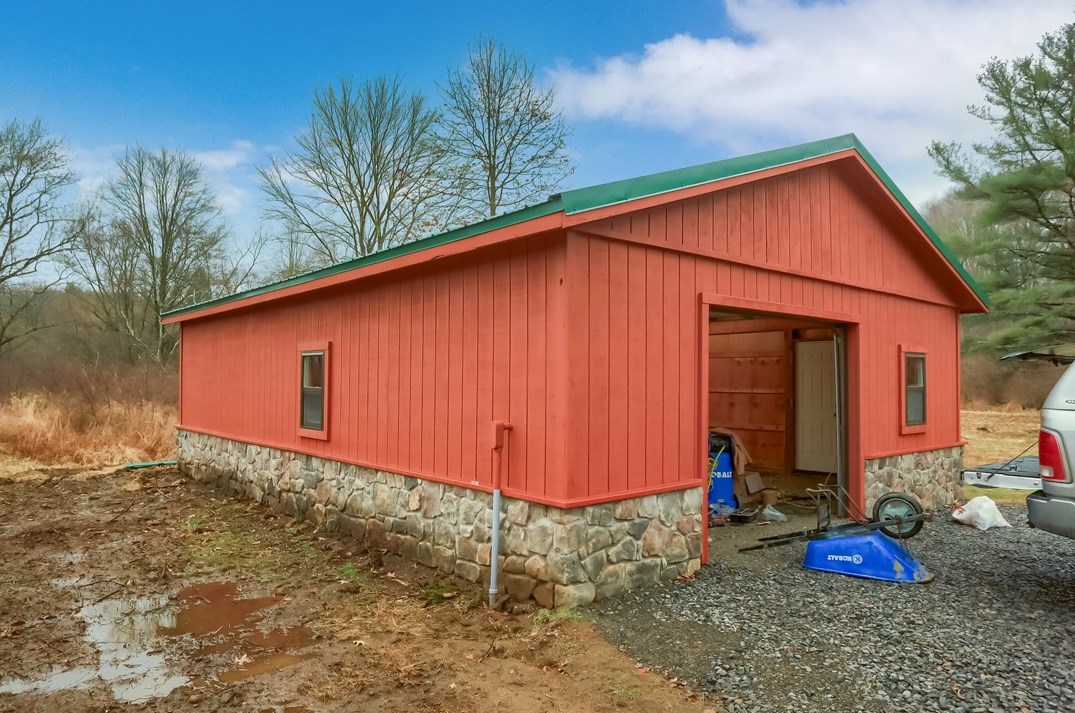 3778 Frew Mill Rd, New Castle PA  16101-8112 exterior