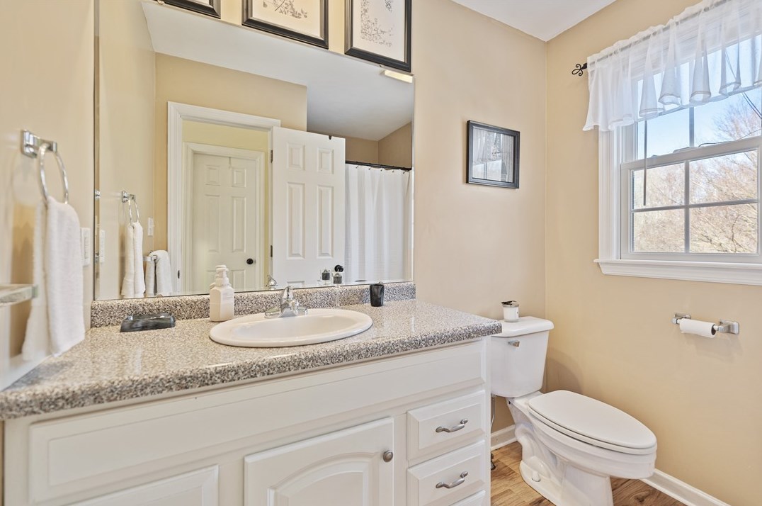 822 Stonebridge Dr, Greensburg PA  15601-5861 exterior