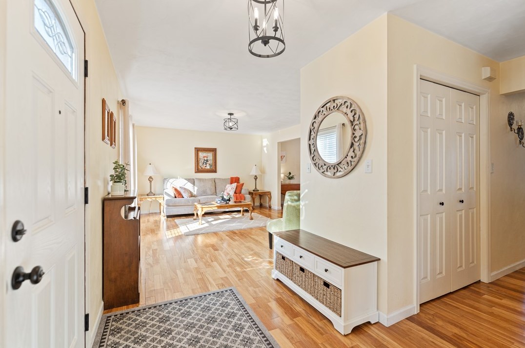 822 Stonebridge Dr, Greensburg PA  15601-5861 exterior