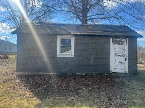 623 Sixth St R D 4, Leechburg, PA 15656