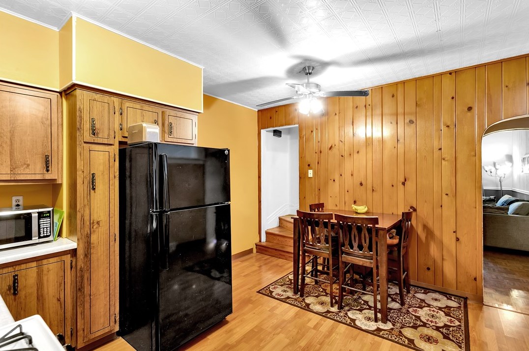 213 Elizabeth St, Pittsburgh PA  15207-1819 exterior