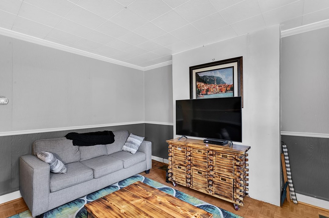 213 Elizabeth St, Pittsburgh PA  15207-1819 exterior