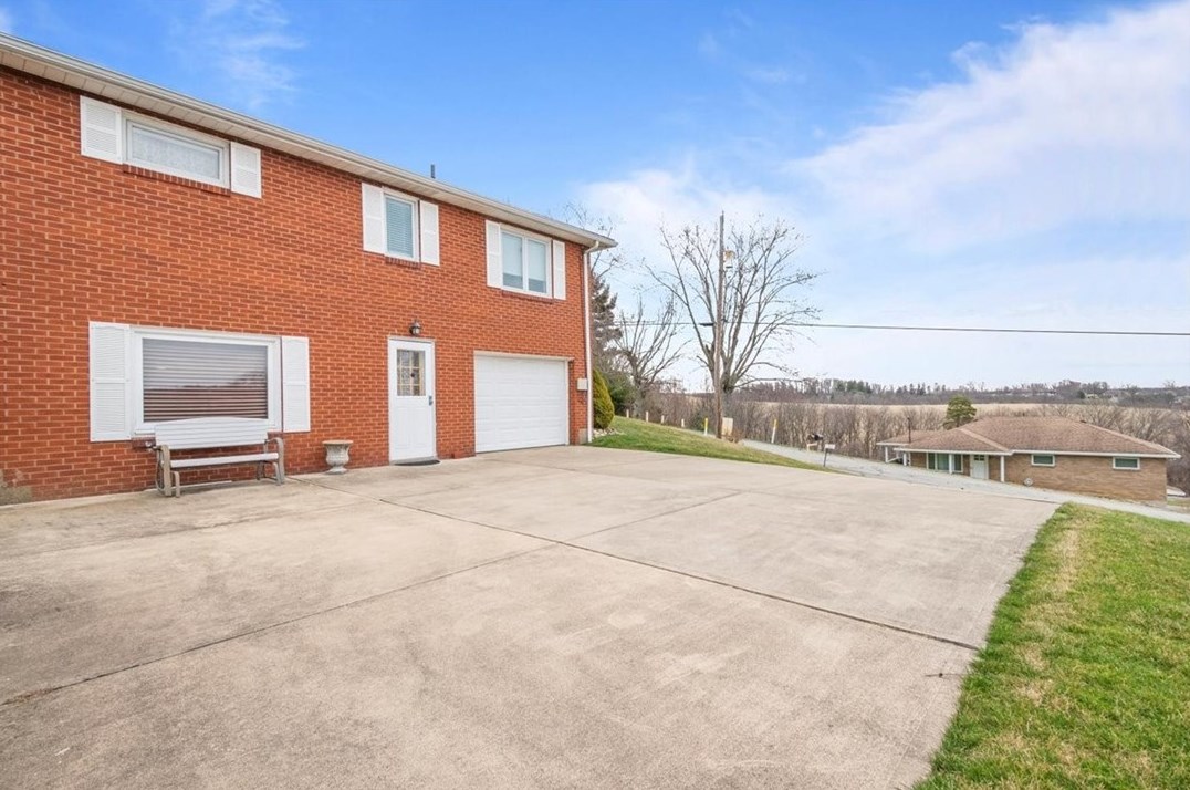 181 Paul St, Washington PA  15301-1444 exterior