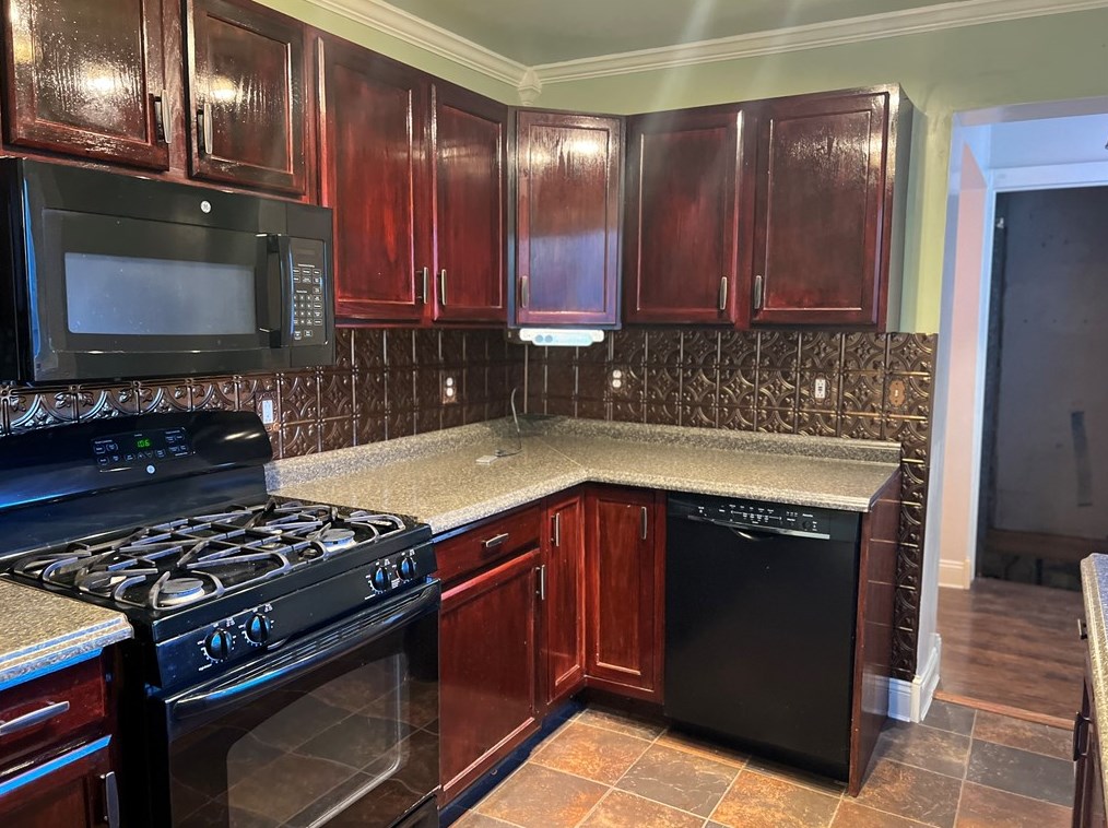 1139 Ravine St, Whitaker PA  15120-2140 exterior