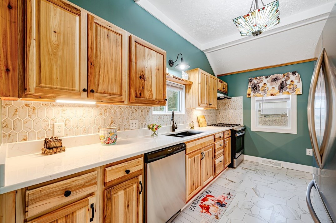 568 Lakeview Dr, Washington PA  15301-3012 exterior
