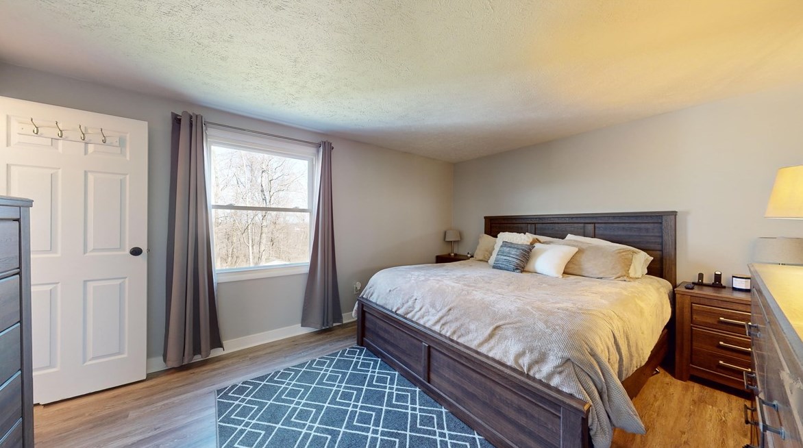 613 Meade Dr, Moon Twp PA  15108-9668 exterior