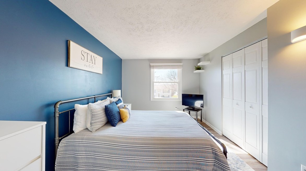 613 Meade Dr, Moon Twp PA  15108-9668 exterior