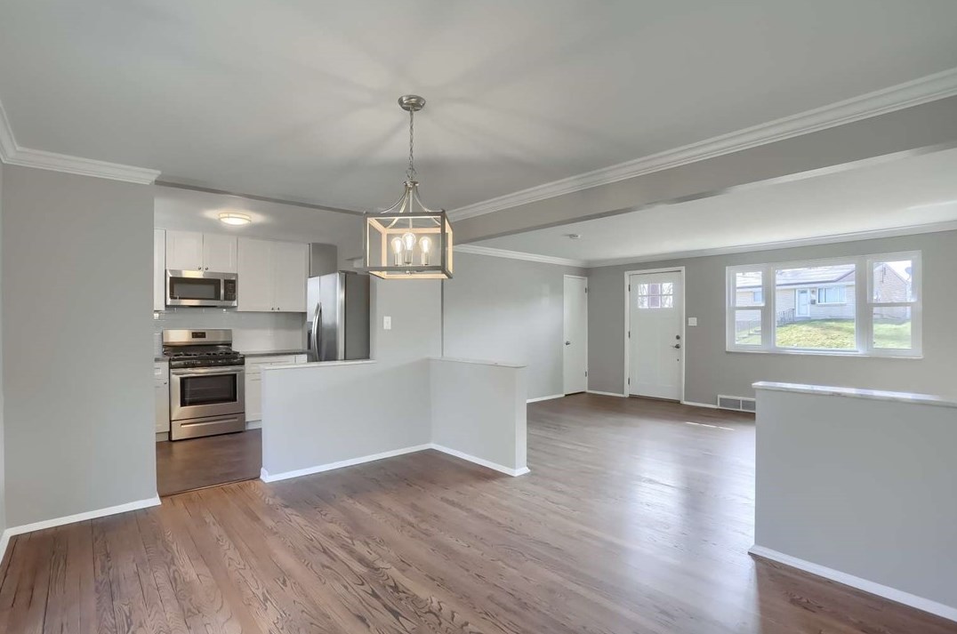 226 Suncrest Dr, Verona PA  15147-1652 exterior