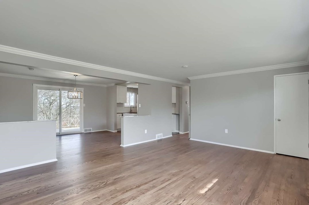 226 Suncrest Dr, Verona PA  15147-1652 exterior