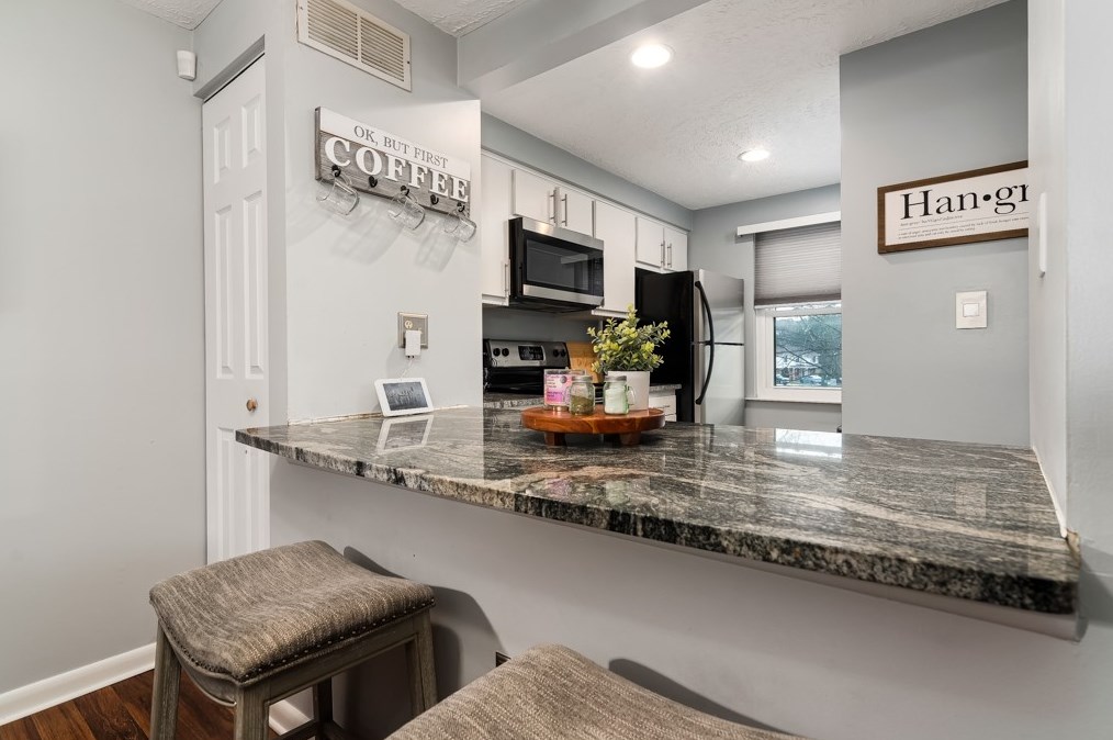 100 Stoney Creek Ct, Seven Fields PA  16046-7914 exterior