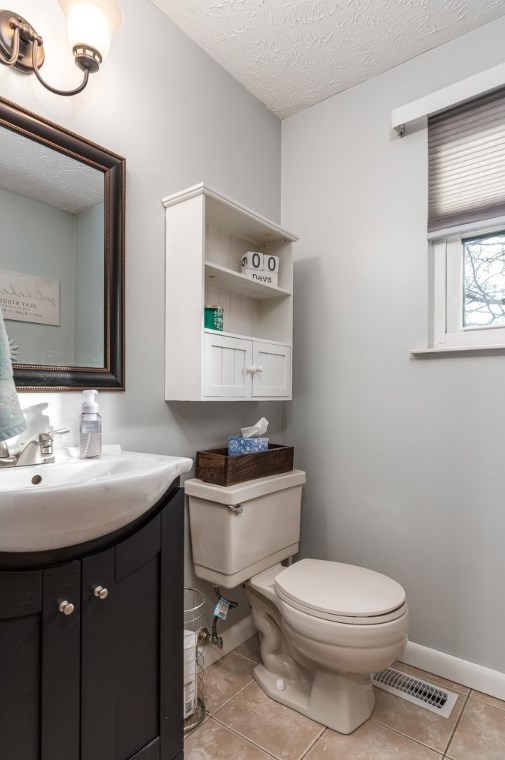 100 Stoney Creek Ct, Seven Fields PA  16046-7914 exterior