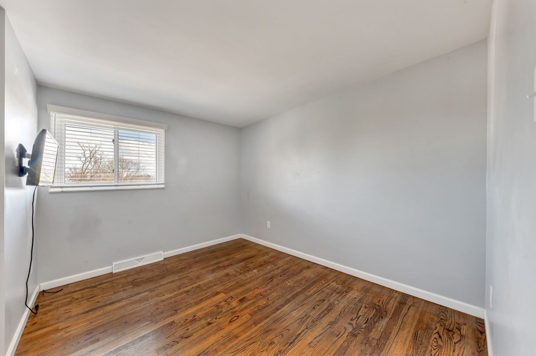 236 Larue Dr, Moon Twp PA  15108-1154 exterior