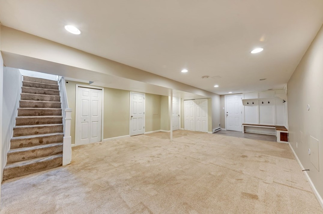 236 Larue Dr, Moon Twp PA  15108-1154 exterior