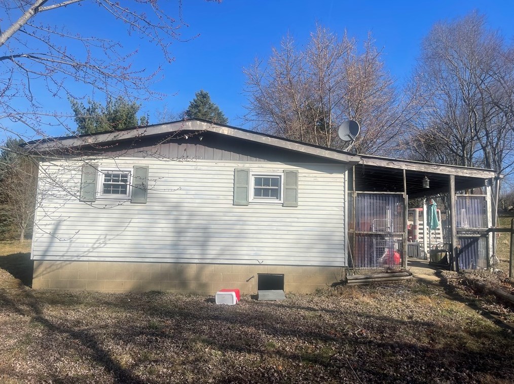 130 Purvis Rd, Butler PA 16001-8332 exterior