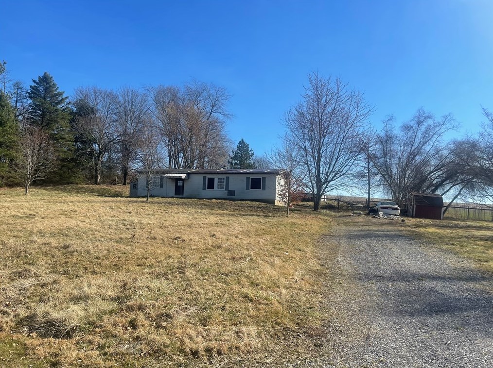 130 Purvis Rd, Butler PA 16001-8332 exterior