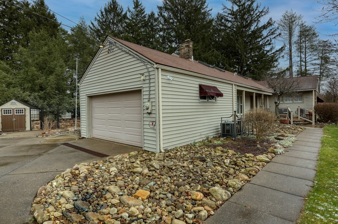 123 Creighton St, Beaver Falls PA  15010-1225 exterior