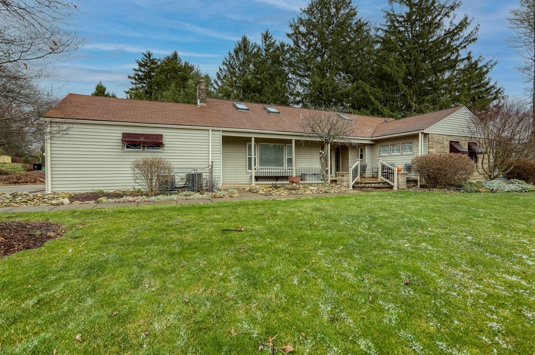 123 Creighton St, Beaver Falls PA  15010-1225 exterior